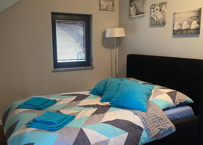 Hire House