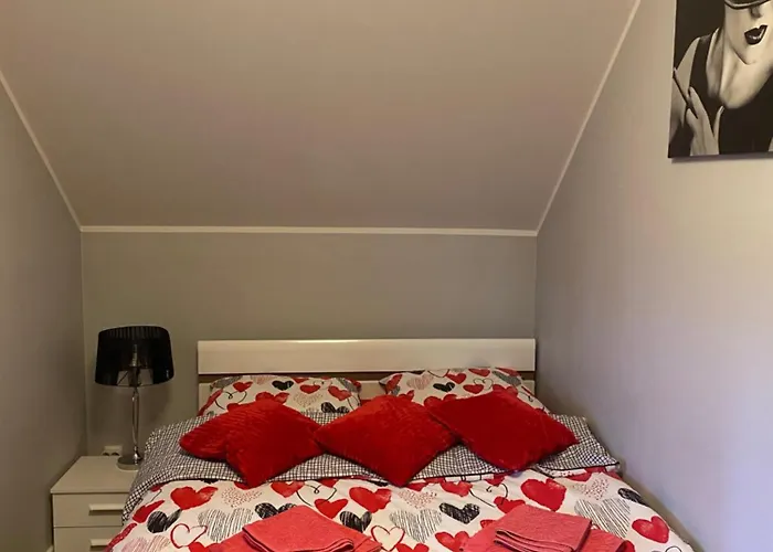 Hire House