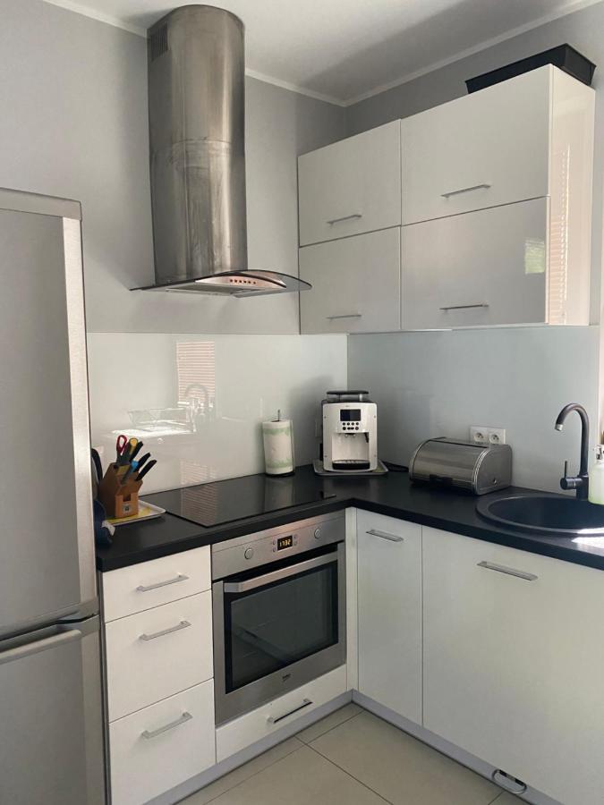Hire House